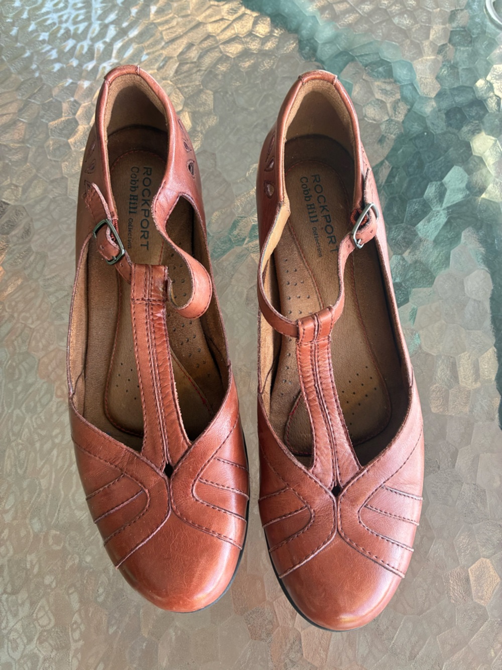 Rockport Cobb Hill Leather T-Strap Boudreaux comfortable heel 41